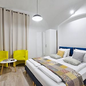 Studio met een King Size Bed